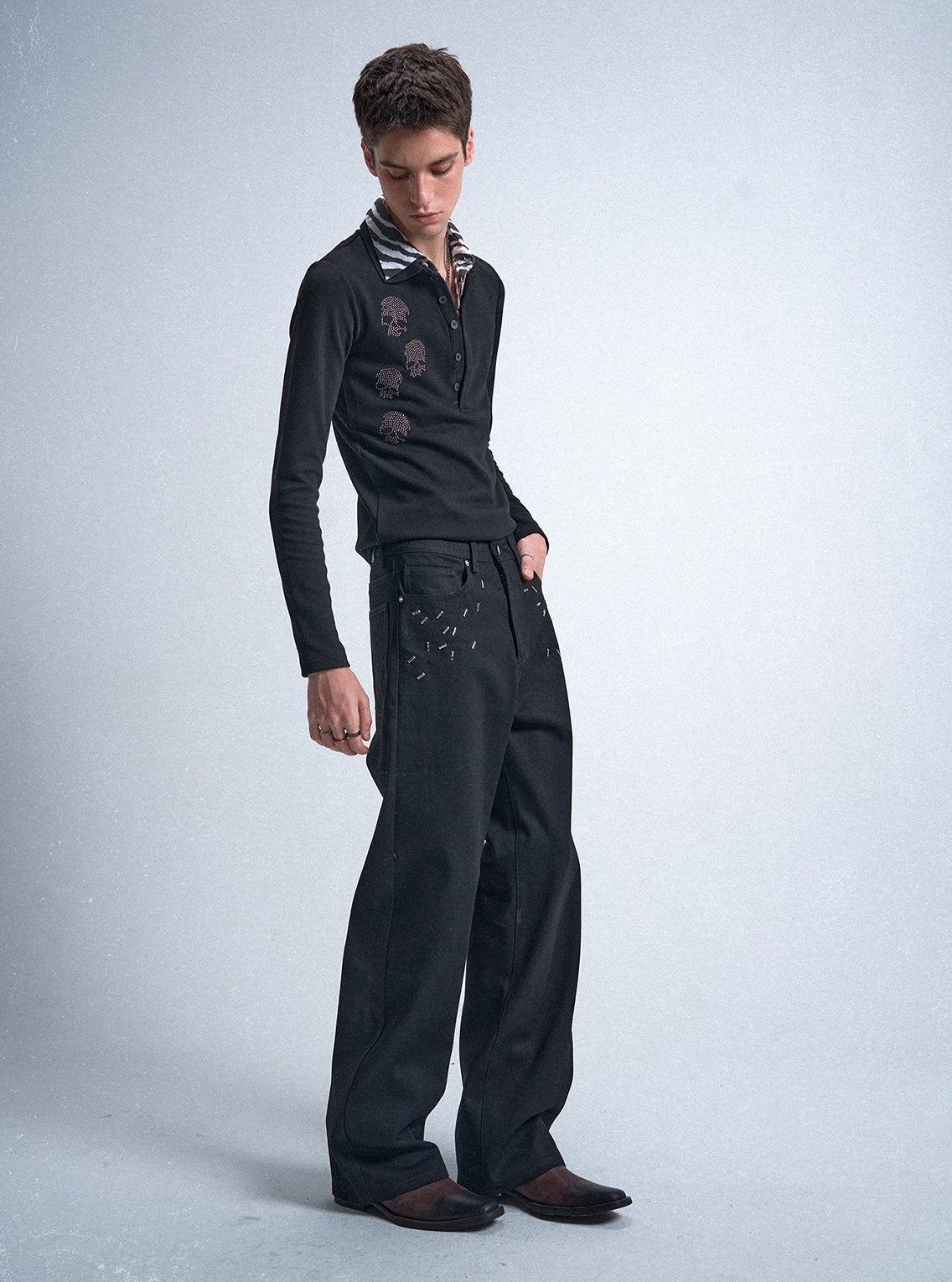 no E mosen | Double Collar Black White Striped Skull Sweatshirt【i0000000053】